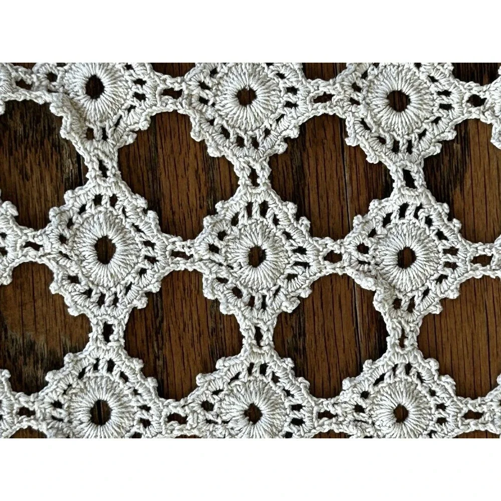 Vintage Crocheted Tablerunner Lace Doily Ivory Country Farmhouse Cottage